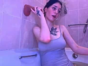 Frau_Basted Chaturbate stream image from December 18, 2024