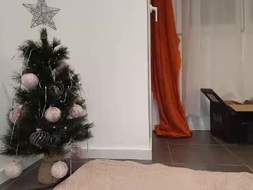 Isabellkizey Chaturbate stream image from December 18, 2024