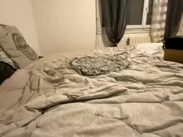 Mouillelenos Chaturbate stream image from December 18, 2024