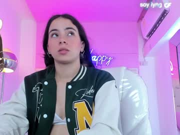 Aishelyng18 Chaturbate stream image from December 18, 2024