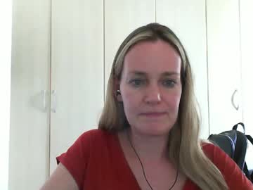 Crazyanny Chaturbate stream image from December 18, 2024