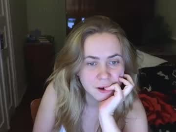 Riley_Roo_ Chaturbate stream image from December 18, 2024