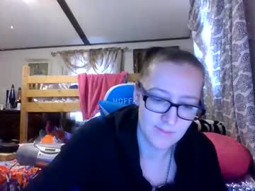 Truckerswifetobe Chaturbate stream image from December 18, 2024