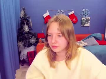 Yoonibarns Chaturbate stream image from December 18, 2024