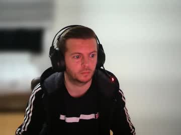 Aydinn90 Chaturbate stream image from December 18, 2024