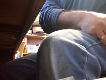 Bartender3127 Chaturbate stream image from December 18, 2024