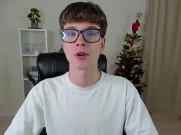 Calvin_Loves_You Chaturbate stream image from December 18, 2024