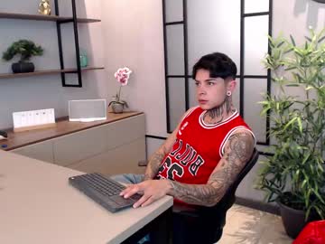 Helel_Salvatore Chaturbate stream image from December 18, 2024