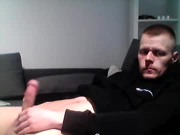 Hubikush22 Chaturbate stream image from December 18, 2024
