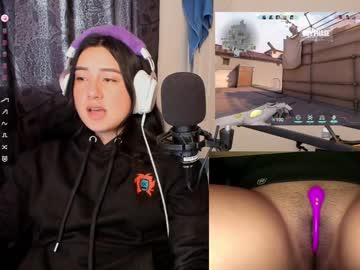 Iissaabeel_ Chaturbate stream image from December 18, 2024