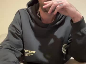 Justmeandyou00 Chaturbate stream image from December 18, 2024