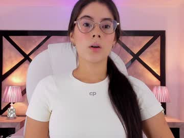 Miasilverr Chaturbate stream image from December 18, 2024