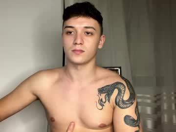 Mikelaur Chaturbate stream image from December 18, 2024
