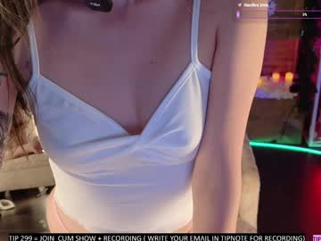 Oooops__ Chaturbate stream image from December 18, 2024