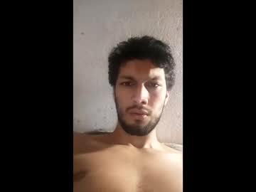 Roskof69 Chaturbate stream image from December 18, 2024