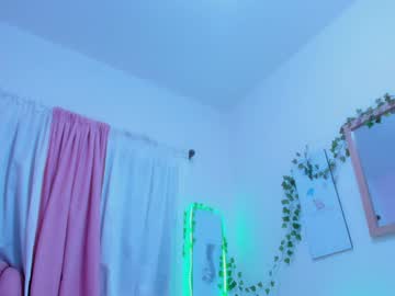 Scarletliz Chaturbate stream image from December 18, 2024