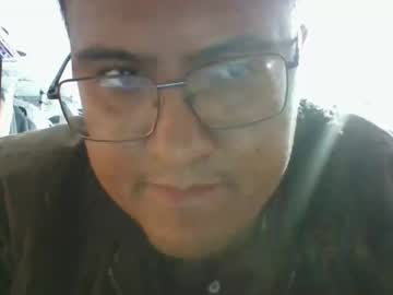 Urielmedina960831 Chaturbate stream image from December 18, 2024