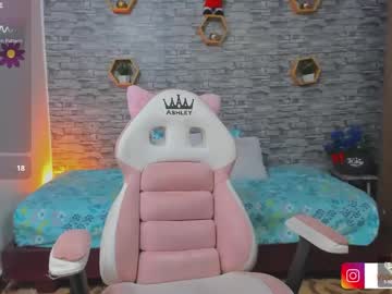 Violeetta Chaturbate stream image from December 18, 2024