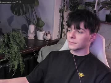 Whiteegrimm Chaturbate stream image from December 18, 2024