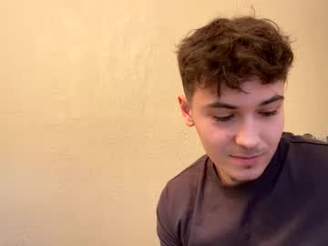 Yungstudbev Chaturbate stream image from December 18, 2024
