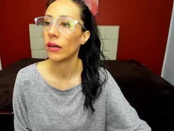 Abrillee1 Chaturbate stream image from December 18, 2024