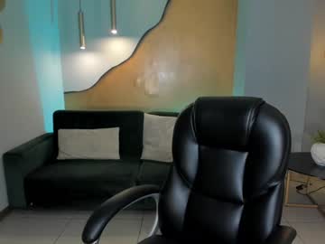 Aileenvega Chaturbate stream image from December 18, 2024