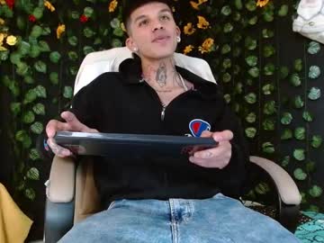 Baby_Gio Chaturbate stream image from December 18, 2024