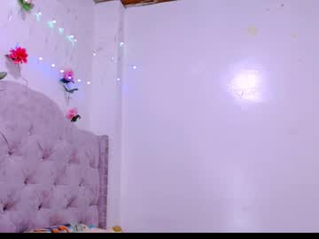 Chanelle_07 Chaturbate stream image from December 18, 2024