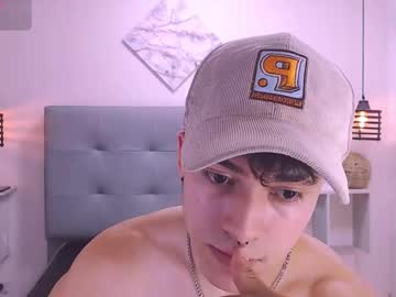 Edutwinkxxx Chaturbate stream image from December 18, 2024