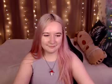 Elovinora Chaturbate stream image from December 18, 2024