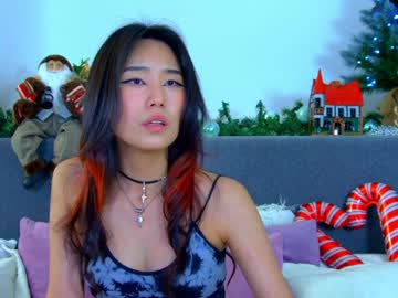 Evelinbunny Chaturbate stream image from December 18, 2024
