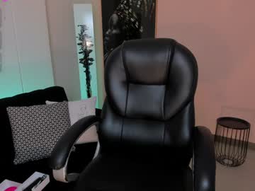 Leahcoleman Chaturbate stream image from December 18, 2024