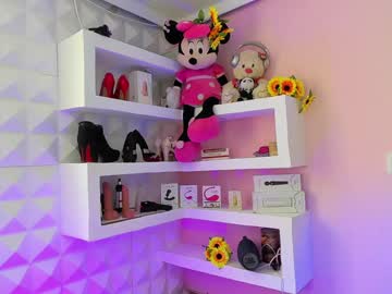 Mara_Castillo_ Chaturbate stream image from December 18, 2024