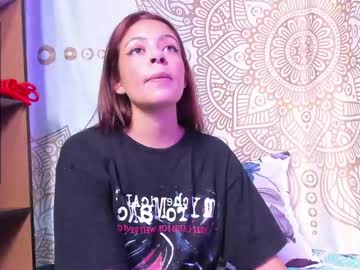 Petitte27 Chaturbate stream image from December 18, 2024