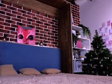 Philomenaharbold Chaturbate stream image from December 18, 2024