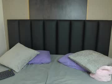 Redveelvet_ Chaturbate stream image from December 18, 2024