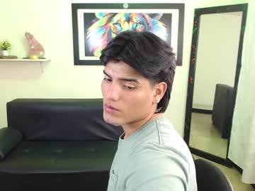 Saenz18 Chaturbate stream image from December 18, 2024