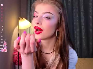 Zeldahase Chaturbate stream image from December 18, 2024