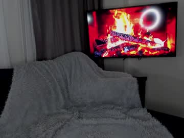 Alyssensual Chaturbate stream image from December 18, 2024