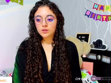 Ashleykiim_ Chaturbate stream image from December 18, 2024