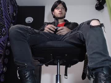 Dicaprioo_ Chaturbate stream image from December 18, 2024