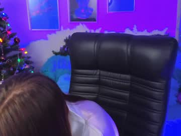 Esterbae Chaturbate stream image from December 18, 2024