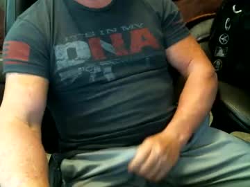 Fitguy40 Chaturbate stream image from December 18, 2024