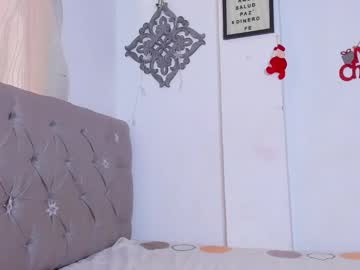 Helen_Dvari Chaturbate stream image from December 18, 2024