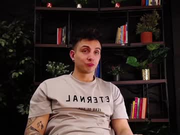 Isaac_Rossi Chaturbate stream image from December 18, 2024