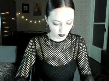 Kellydark0111 Chaturbate stream image from December 18, 2024
