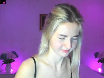 Mellina_Tey Chaturbate stream image from December 18, 2024