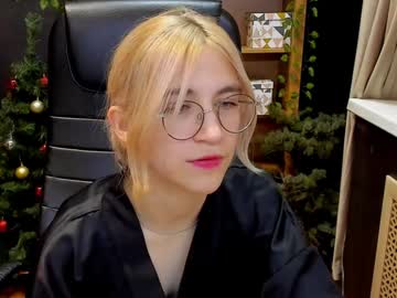 Moon13152 Chaturbate stream image from December 18, 2024