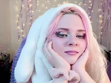 One_Moment_ Chaturbate stream image from December 18, 2024