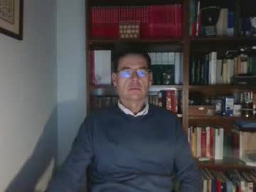 8age Chaturbate stream image from December 18, 2024